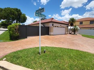 8387 NW 195th Ter, Hialeah, FL 33015