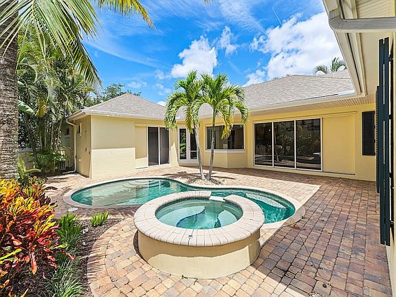 4th image of 226 Oak Hammock Cir SW