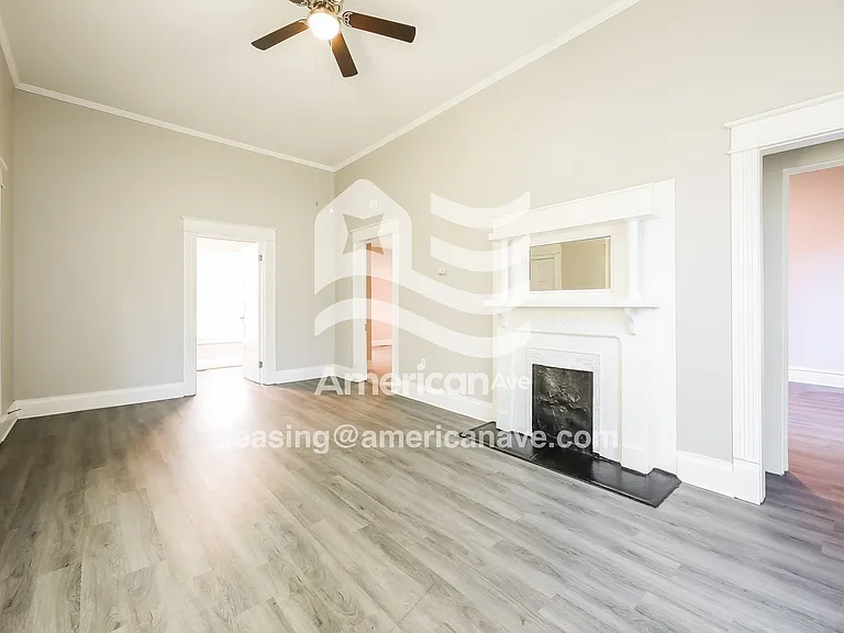 736020_004_living_room_13810007.jpg