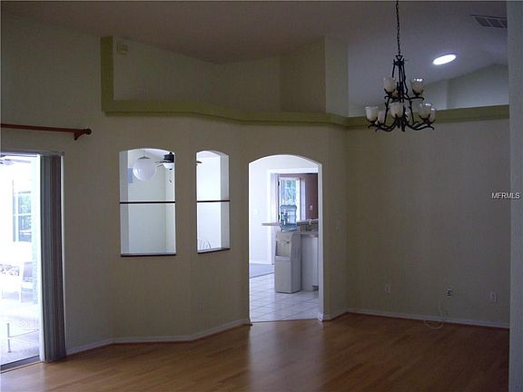 4th image of 10767 57th St