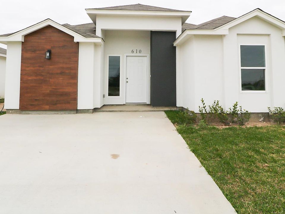 1st image of 610 Rosemary Ln