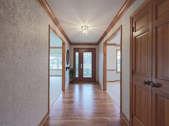 4th image of 7289 Smokey Woods Ln