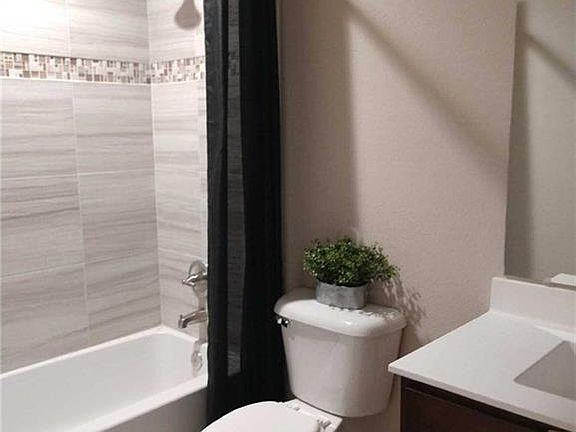 5th image of 3425 Dana Grey Dr #H