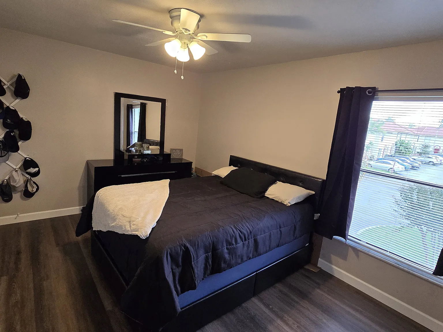 2 bed, 1227 sqft, $925 — Photo 1