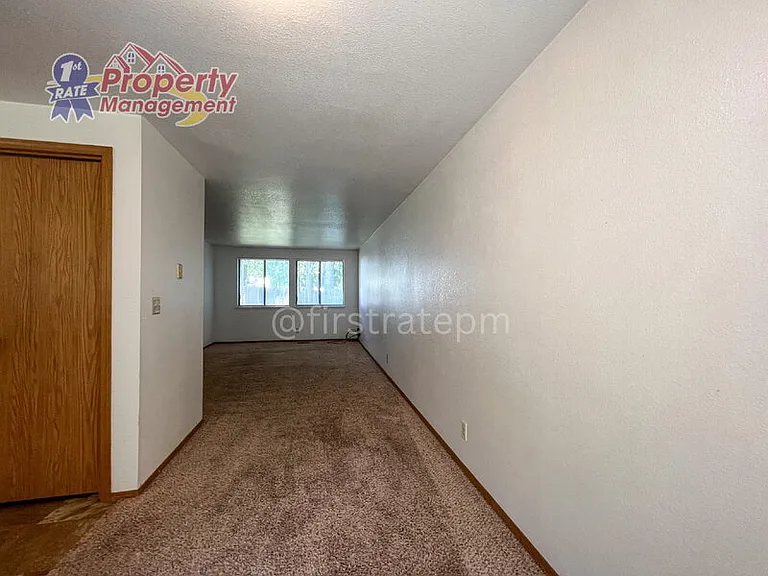 3219 Rose Hill St — Photo 11