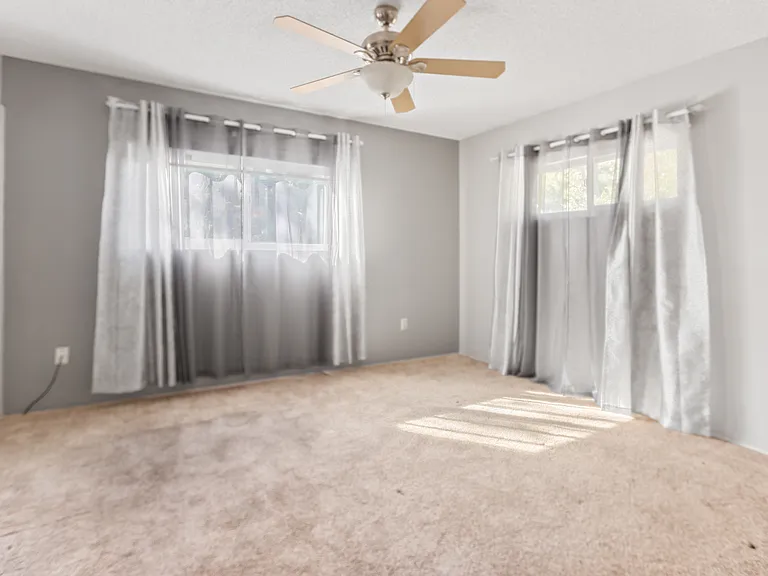 5203 Desert View Dr — Photo 11