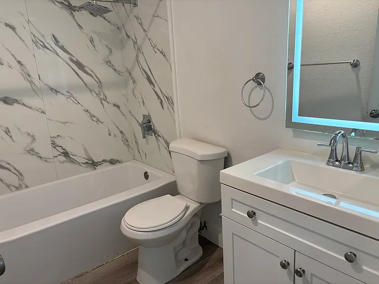 PARK CITY WALK APARTMENTS — Photo 46