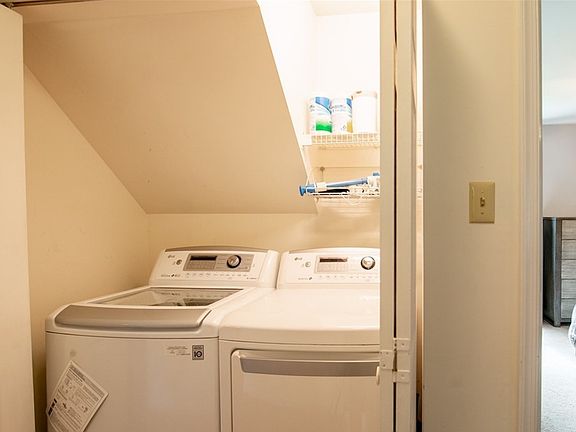 5th image of 5121 Chelsea Brook Ln