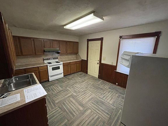 5th image of 1320 1st Ave