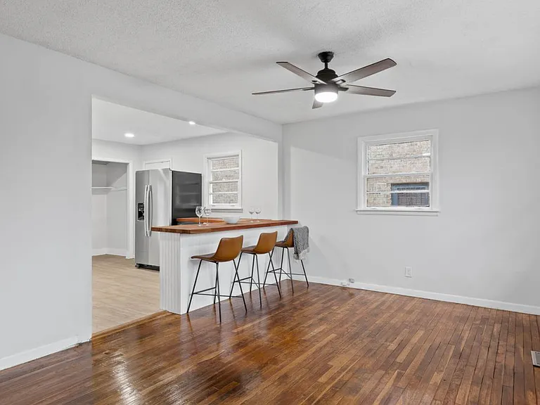 910 Wheeler Ave — Photo 2