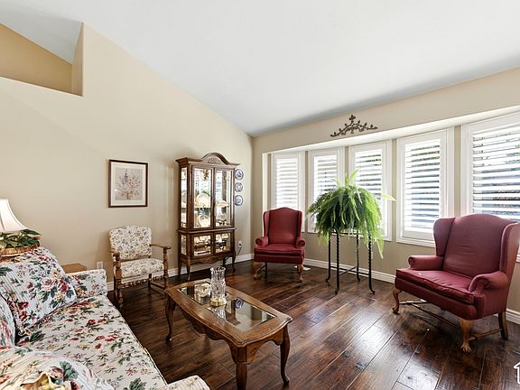 5th image of 9467 S Overleigh Ct