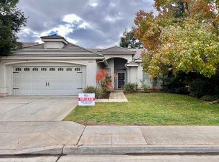 2913 E Plymouth Way, Fresno, CA 93720