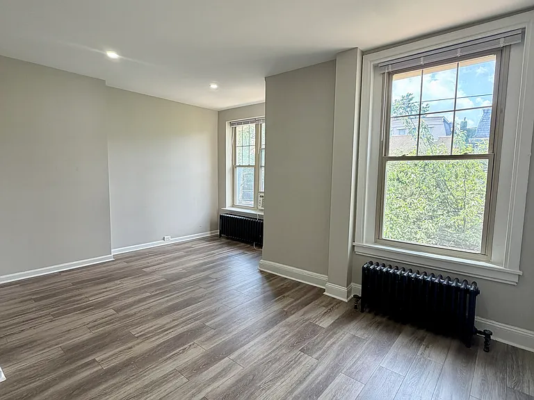 227 S 41st St #H — Photo 31
