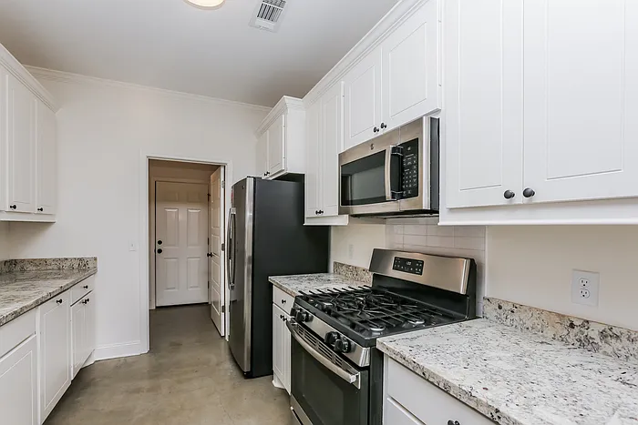 170 Harvey Cir — Photo 5
