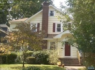 1100 Sussex Rd, Teaneck, NJ 07666