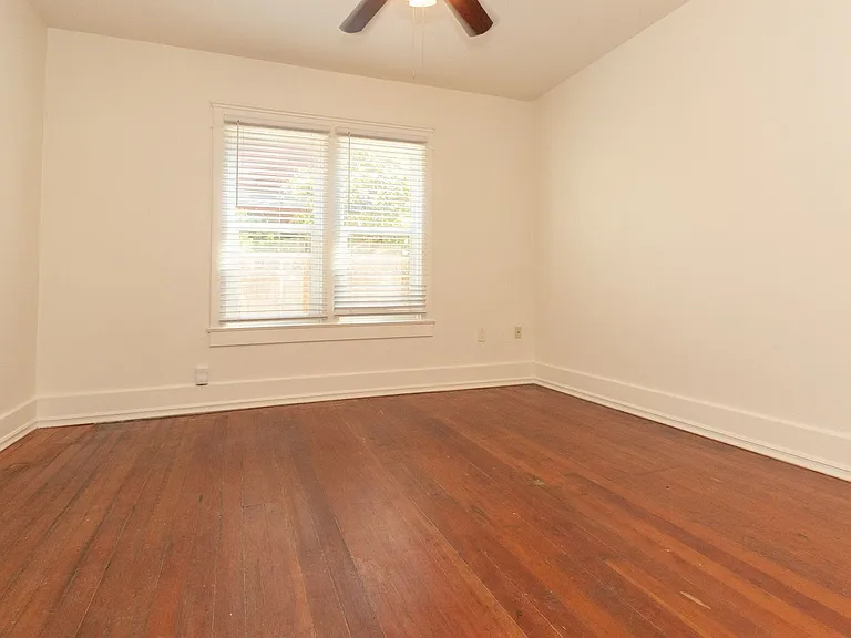 Charming 1-Bed/1-Bath Unit One Block From The Heart Of Barrio Logan! $1000 Deposit! — Photo 8
