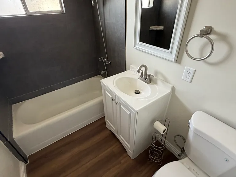 16616 S Virginia Ave — Photo 14