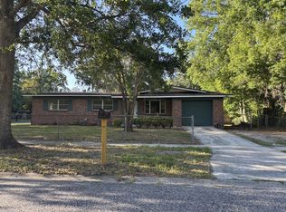 7525 Sharbeth Dr S, Jacksonville, FL 32210