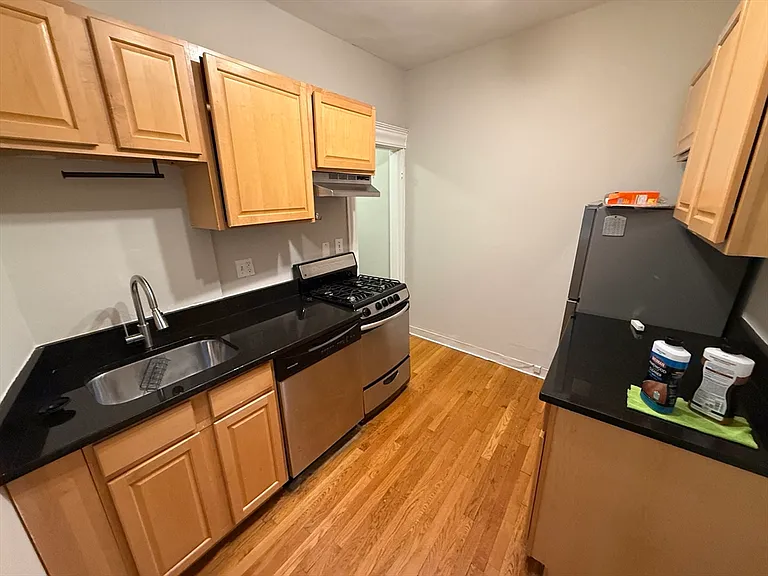 69 Park Dr #10 — Photo 4