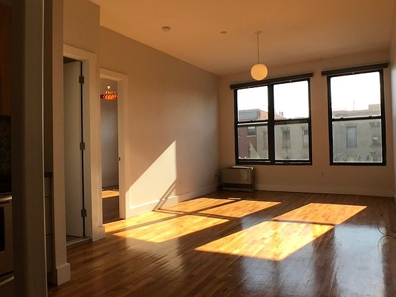 2nd image of 101 Jefferson Ave APT 3M
