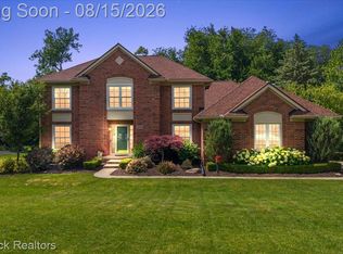 24435 Nantucket Dr, Novi, MI 48374
