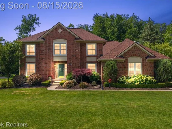24435 Nantucket Dr, Novi, MI 48374