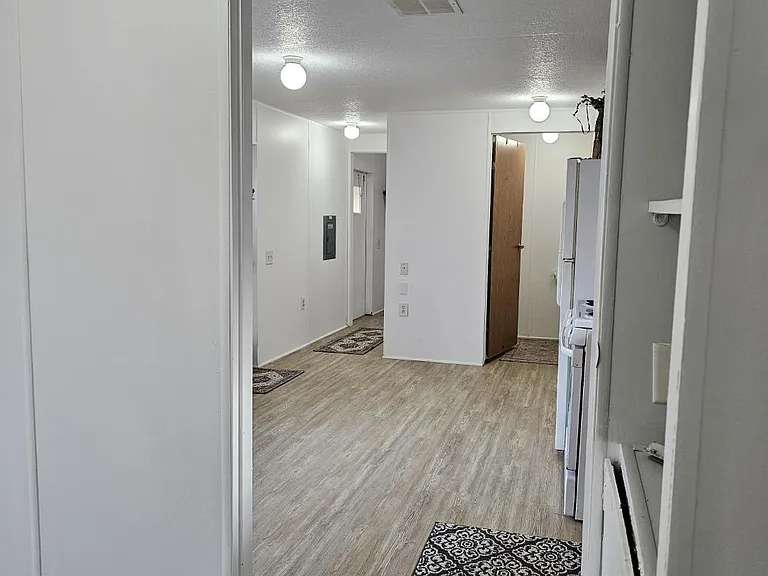 201 Rocky Ave — Photo 18