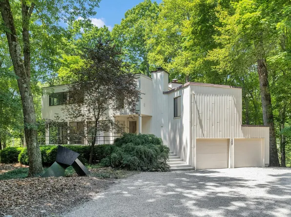 332 Mill Road, Stamford, CT 06903