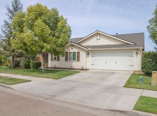 180 E Carpenter Ave, Reedley, CA 93654