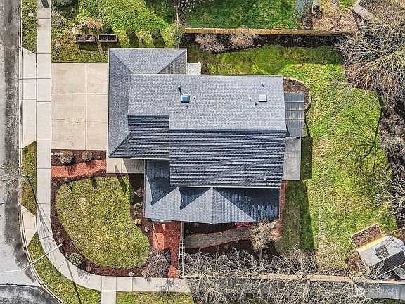 3rd image of 15414 170th Avenue SE