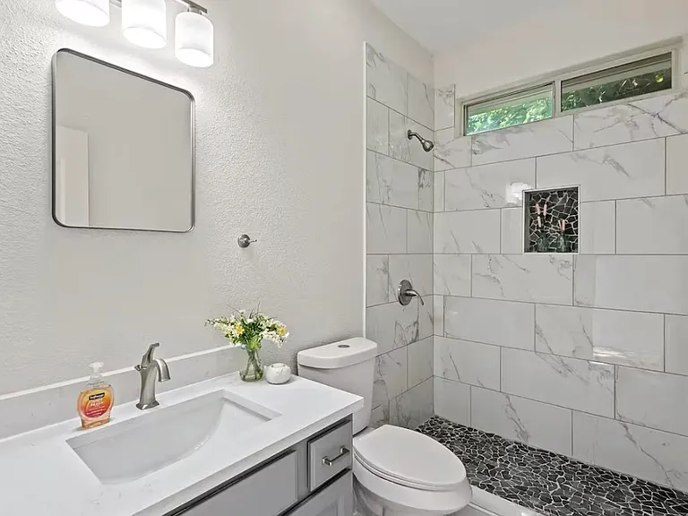 4224 Las Brisas Dr — Photo 26