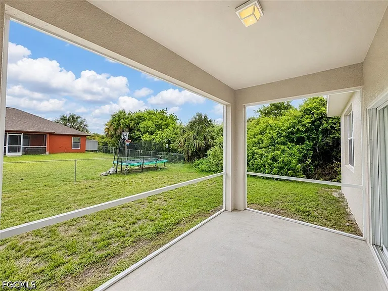 530 Kilgour Ave — Photo 44