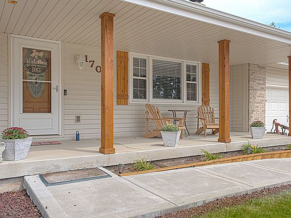 3rd image of 1709 Stonecrest Dr
