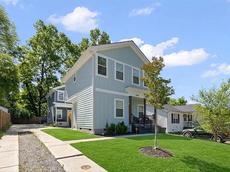 2207B Otis St — Photo 2