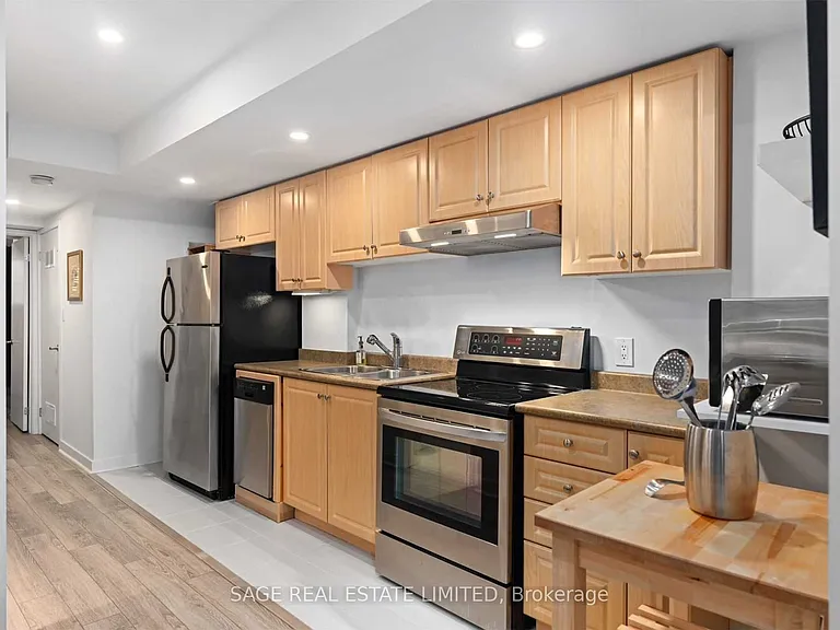 492 King St E — Photo 4