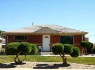 6890 Avrum Dr, Denver, CO 80221