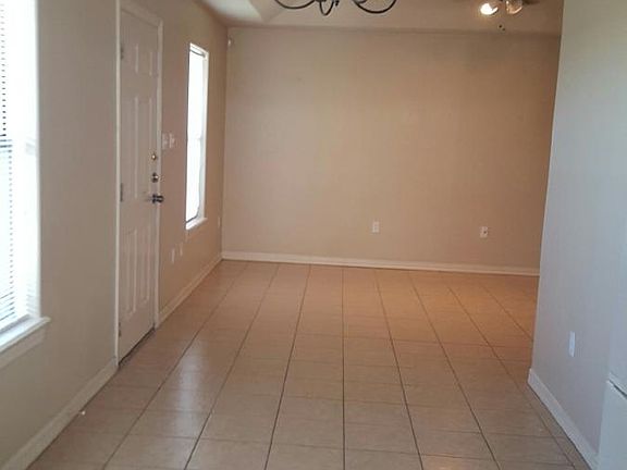From Dining to living area