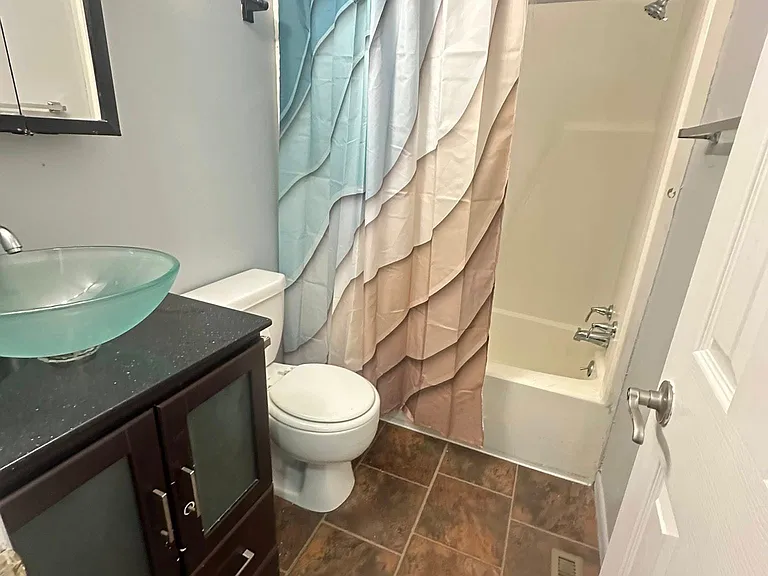 Main Bathroom