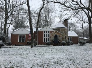 1404 Peter Pan Rd, Lookout Mountain, GA 30750