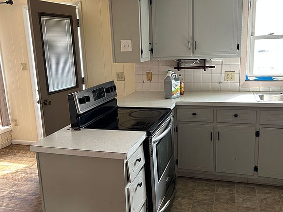 4th image of 14414 Spencerville Rd