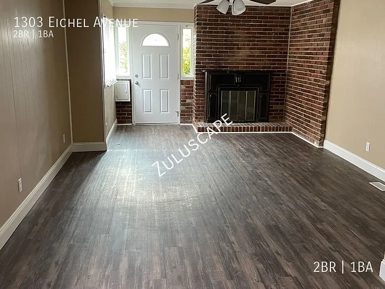 1303 E Eichel Ave — Photo 2