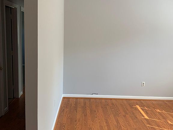 4th image of 16331 Church St #8