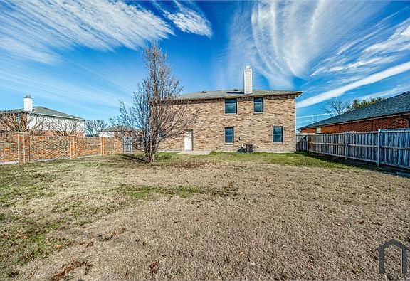 5th image of 1525 Jasper Dr