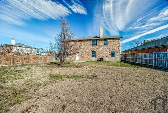 1525 Jasper Dr — Photo 5