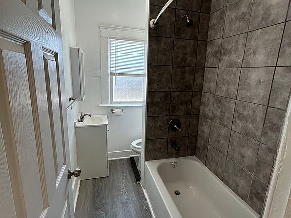 5th image of 1827 W Sunset Blvd #207