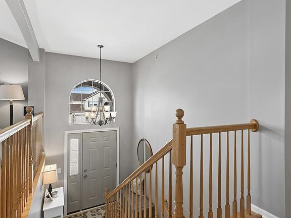 4th image of 2727 Acorn Ct