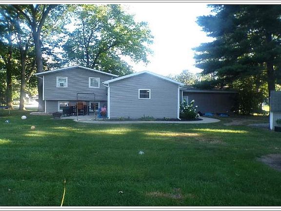 2nd image of 623 S Fall River Dr