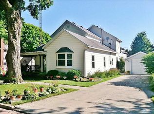 421 Lincoln St, Elmore, OH 43416