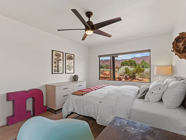 1411 W Sandhill Cir — Photo 35