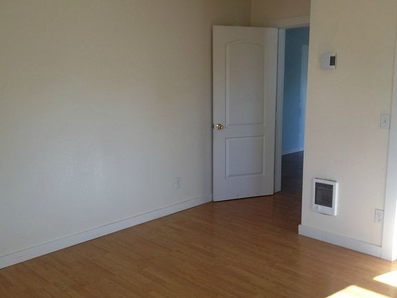 4th image of 210 E Pacific Ave